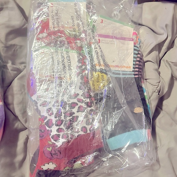 Listings Reserved - Picture 7 of 11